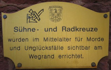 verf. eig. werk hinweistafel in situ verf. eig. werk hinweistafel in situ
