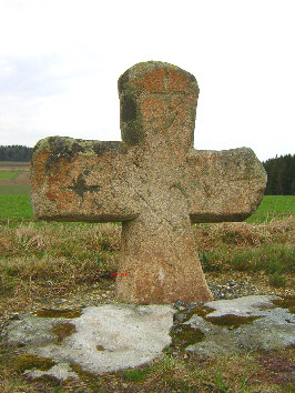 steinkreuz loesten