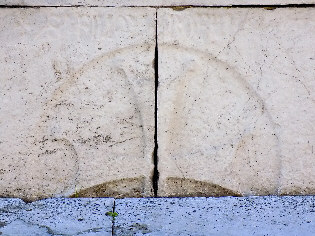 kreuzrelief lucca