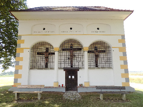 weisse kreuz kapelle oettingen