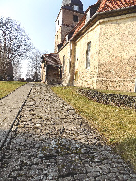 standort kirchhof st. petri-kirche trebra