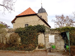 standort westl aussenseite kirchhofmauer