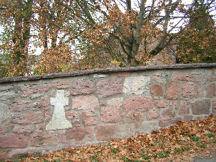 standort friedhofmauer ost